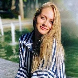 Meet your Posher, Clark